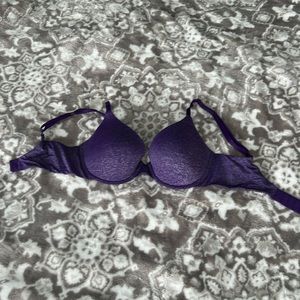 Victoria’s Secret uplift semi semi t-shirt bra 32D